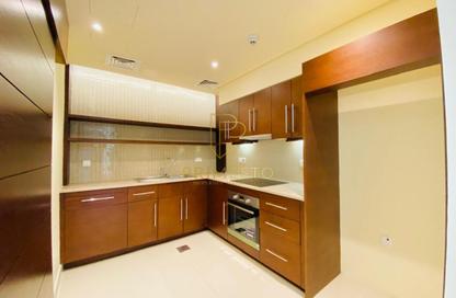 Apartment - 1 Bedroom - 2 Bathrooms for rent in Nation Towers - Corniche Road - Abu Dhabi