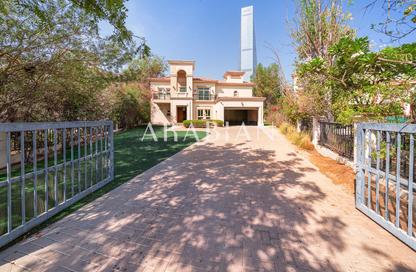 Villa - 4 Bedrooms - 5 Bathrooms for sale in Entertainment Foyer - Mediterranean Clusters - Jumeirah Islands - Dubai