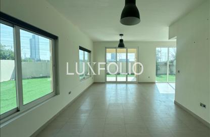 Villa - 4 Bedrooms - 4 Bathrooms for rent in Regional Large - Regional - Jumeirah Park - Dubai