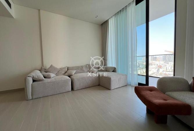 Modern 1 BR | Fully Furnished | Pool View photo 2