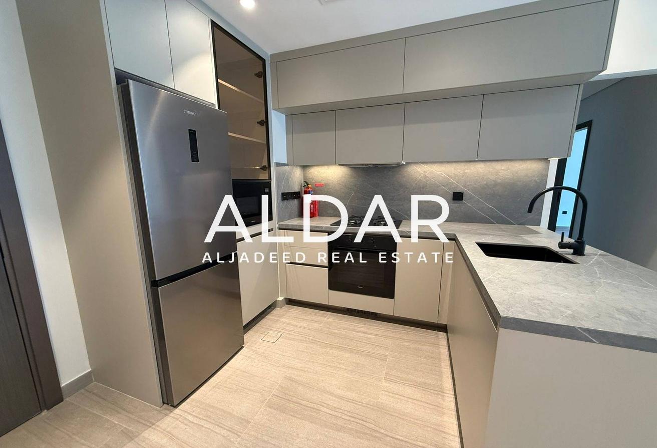 Open Kitchen | Spacious And Bright | Store Room photo 8
