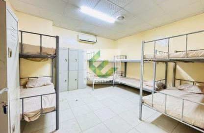 Labor Camp - Studio - 7+ Bathrooms for rent in M-33 - Mussafah Industrial Area - Mussafah - Abu Dhabi