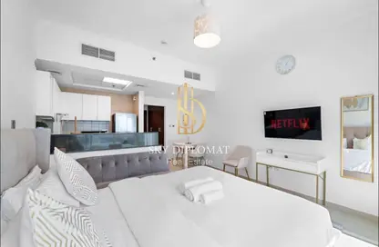 Apartment - Studio - 1 Bathroom for rent in Burj Al Nujoom - Downtown Dubai - Dubai