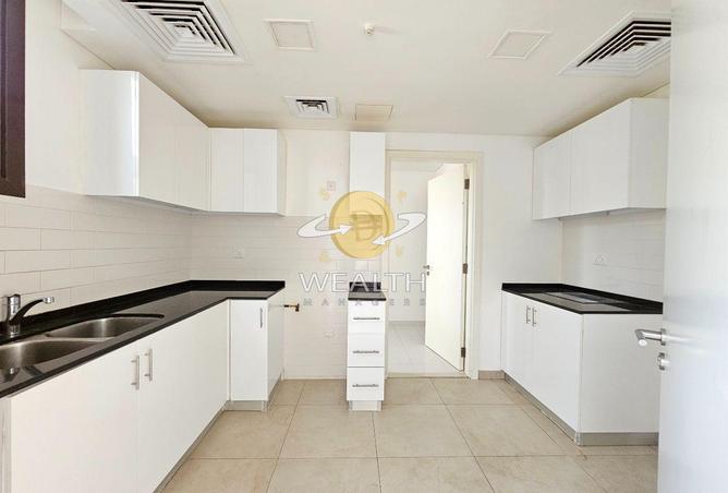 108603229 - Property Image 3