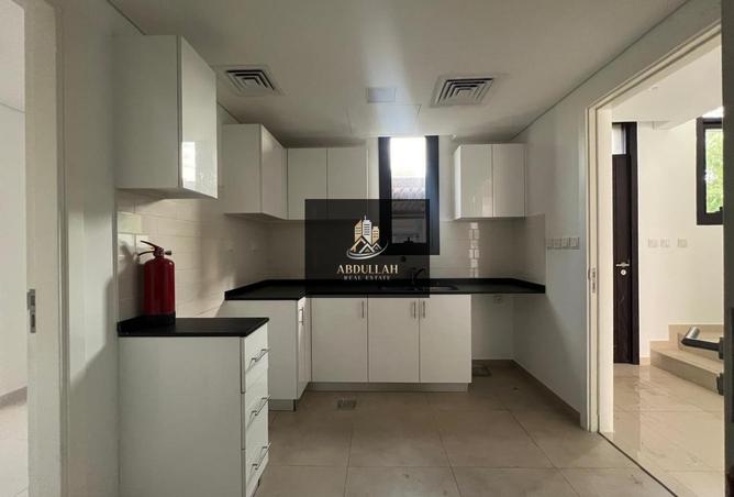 74234207 - Property Image 2