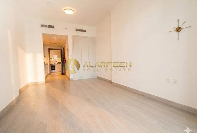 Studio Apartment in JVC with Balcony photo 2