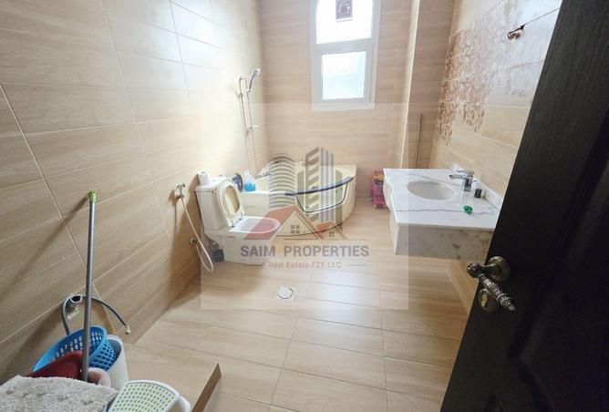 76588282 - Property Image 2