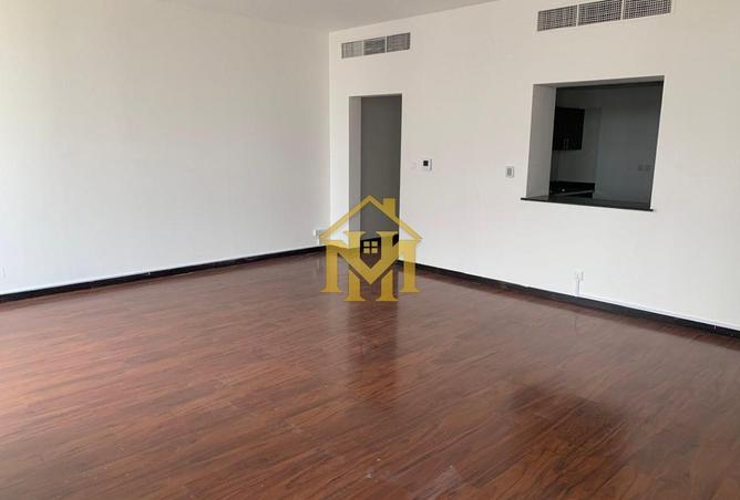 72725829 - صورة العقار 2