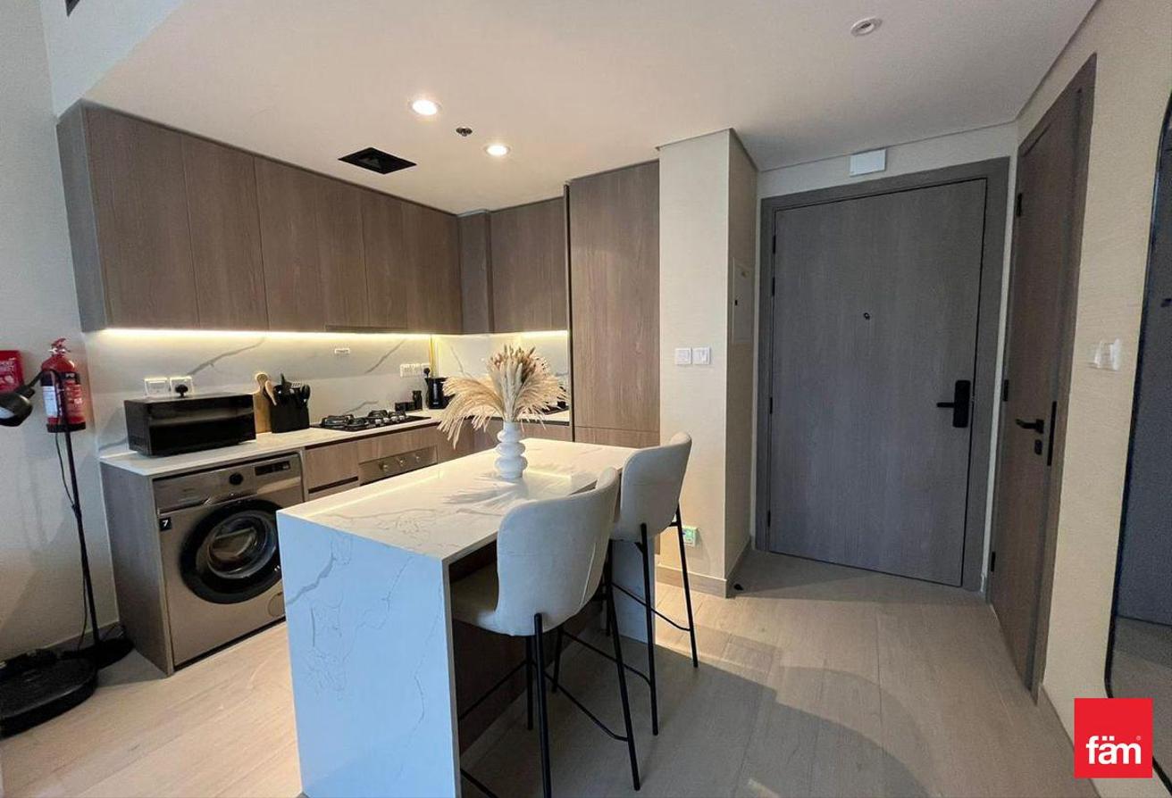 Fully Furnished | Prime Location | Amenities View photo 4