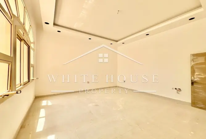 137011853 - Property Image 2