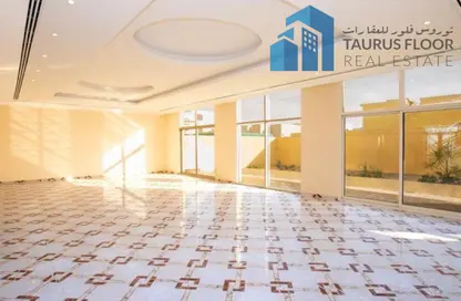 Villa - 5 Bedrooms - 6 Bathrooms for rent in Al Aweer 1 - Al Aweer - Dubai