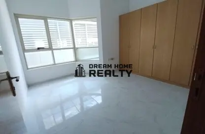 شقة - 2 غرف نوم - 2 حمامات للايجار في شارع التعاون الجديد - التعاون - الشارقة