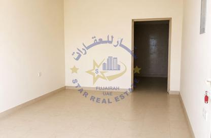 Shop - Studio - 1 for rent in Al Hayl - Fujairah