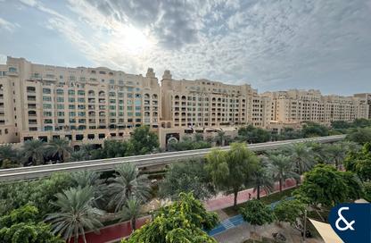 Apartment - 1 Bedroom - 1 Bathroom for sale in Al Hallawi - Shoreline Apartments - Palm Jumeirah - Dubai