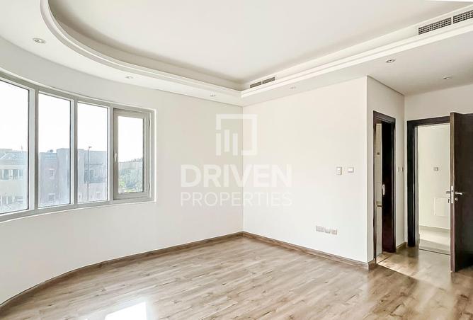 82813664 - Property Image 3