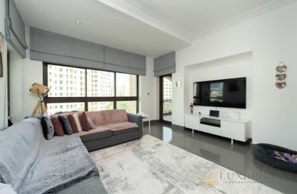 Apartment - 2 - 3 for rent in Golden Mile 9 - Golden Mile - Palm Jumeirah - Dubai