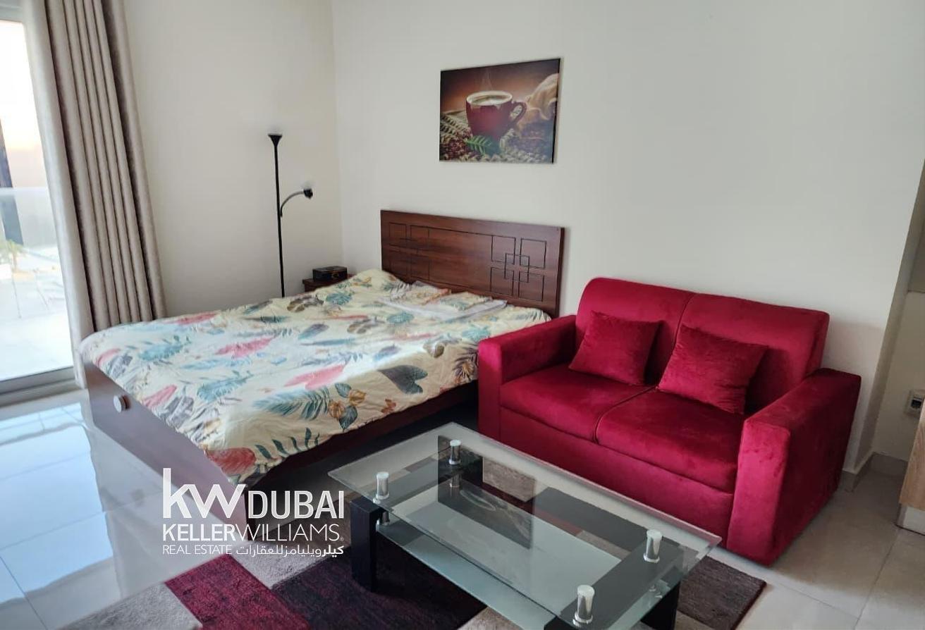 FULLY FURNISHED I HIGH FLOOR I BRIGHT LAYOUT photo 4