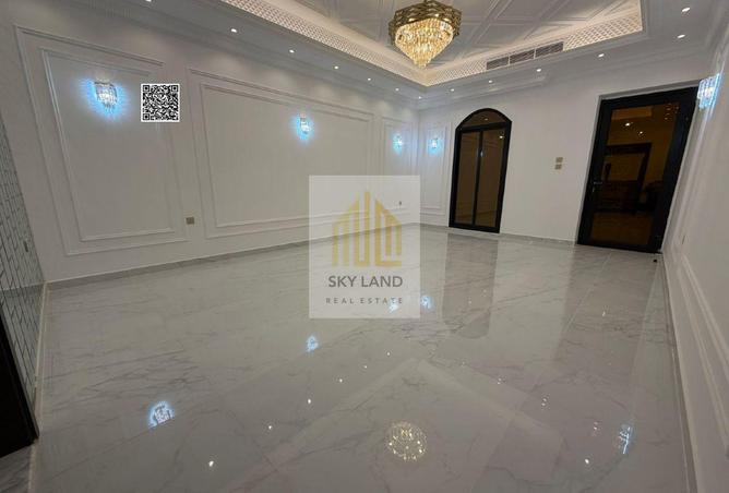 76964386 - Property Image 3