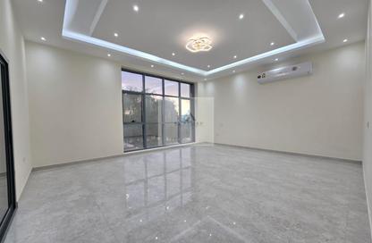 عمارة بالكامل - استوديو - 7 حمامات للبيع في فلل الروضة 2 - 2  الروضة - الروضة - عجمان