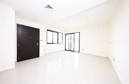 Townhouse - 3 Bedrooms - 3 Bathrooms for rent in Zinnia - The Roots DAMAC Hills 2 - Damac Hills 2 - Dubai
