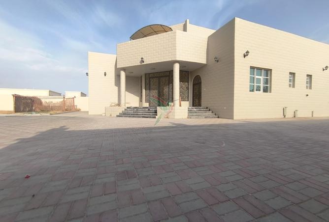 127912996 - Property Main Image