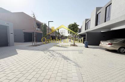 Townhouse - 4 - 5 for rent in Saro - Masaar - Tilal City - Sharjah