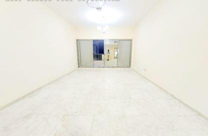 Apartment - 3 Bedrooms - 3 Bathrooms for rent in New Al Taawun Road - Al Taawun - Sharjah