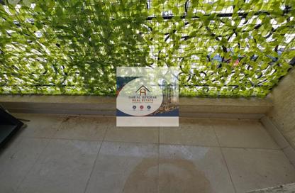 Apartment - 2 Bedrooms - 2 Bathrooms for rent in Al Qulaya'ah - Al Sharq - Sharjah