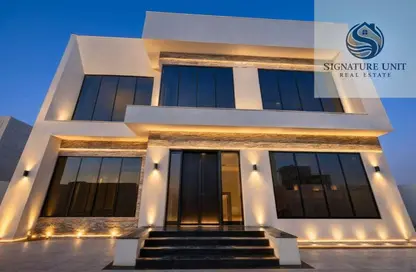 Villa - 5 Bedrooms - 7 Bathrooms for rent in Al Aweer 1 - Al Aweer - Dubai