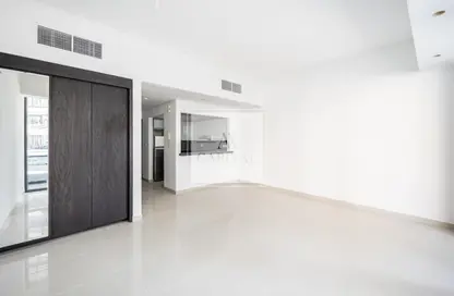 شقة - 1 حمام للايجار في B برج سيلفرين - سيلفيرين - دبي مارينا - دبي