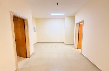 Apartment - 1 Bedroom - 1 Bathroom for rent in Fire Station Road - Muwaileh - Sharjah Apartment - 1 Bedroom - 1 Bathroom for rent in Fire Station Road - Muwaileh - Sharjah