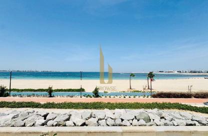 Villa - 4 Bedrooms - 4 Bathrooms for rent in Jumeirah 1 Villas - Jumeirah 1 - Jumeirah - Dubai