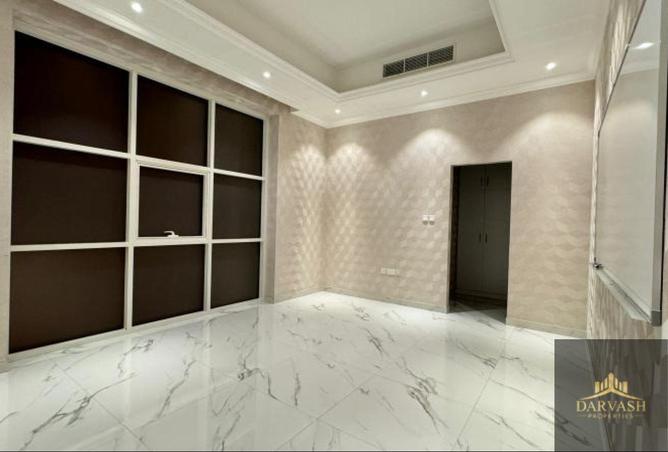 60533211 - Property Image 2