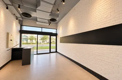 Shop - Studio - 1 Bathroom for rent in Umm Suqeim 2 - Umm Suqeim - Dubai
