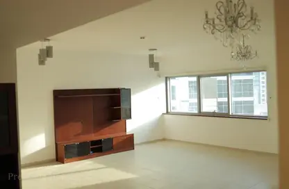 Apartment - 2 Bedrooms - 3 Bathrooms for rent in Executive Tower B - Executive Towers - Business Bay - Dubai