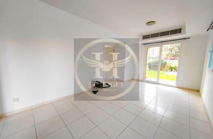 Villa - 2 Bedrooms - 3 Bathrooms for rent in Springs 11 - The Springs - Dubai