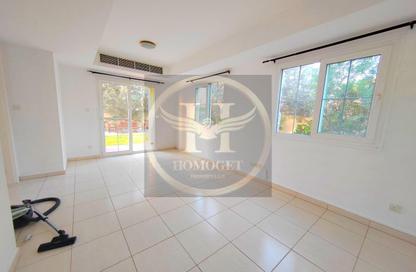 Villa - 2 Bedrooms - 3 Bathrooms for rent in Springs 11 - The Springs - Dubai