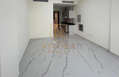 Apartment - Studio - 1 Bathroom for rent in Karama 1 Building - Al Karama - Dubai Apartment - Studio - 1 Bathroom for rent in Karama 1 Building - Al Karama - Dubai