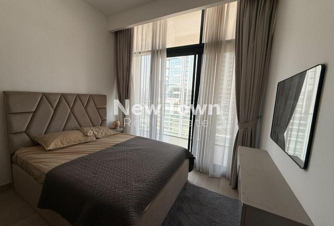 Fully Furnished | Spacious Balcony | High Floor photo 2