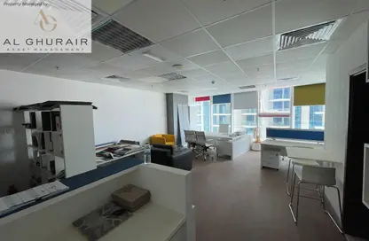 مكتب - استوديو - 2 حمامات للايجار في برج المنارة - الخليج التجاري - دبي