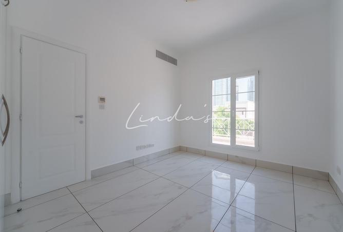 111842385 - Property Image 3