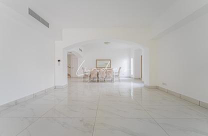 Villa - 4 Bedrooms - 4 Bathrooms for rent in Meadows 1 - Meadows - Dubai