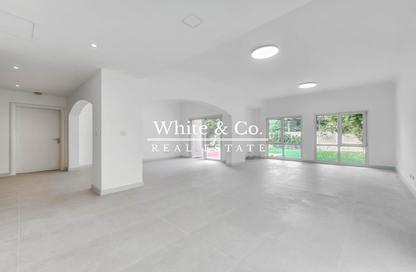 Villa - 5 Bedrooms - 6 Bathrooms for rent in Meadows 4 - Meadows - Dubai