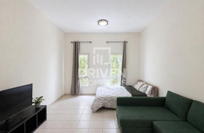 Apartment - Studio - 1 Bathroom for sale in Building 132 - Cactus Cluster - Discovery Gardens - Dubai Apartment - Studio - 1 Bathroom for sale in Building 132 - Cactus Cluster - Discovery Gardens - Dubai