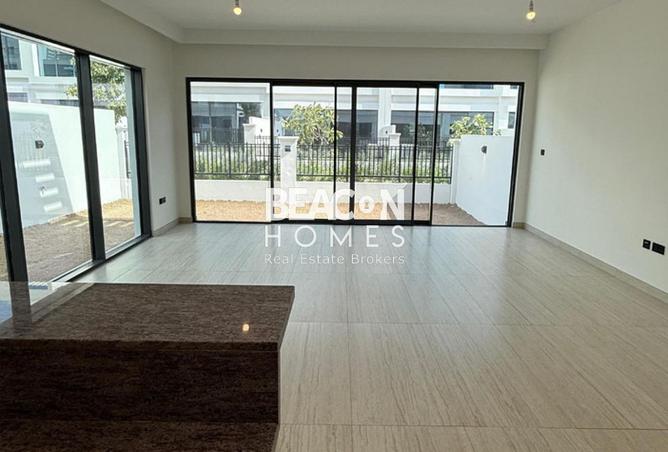 54483000 - صورة العقار 2