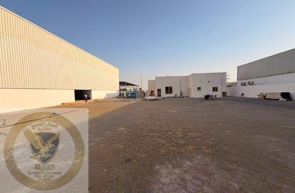 Factory - Studio - 3 Bathrooms for rent in Al Sajaa S - Al Sajaa - Sharjah