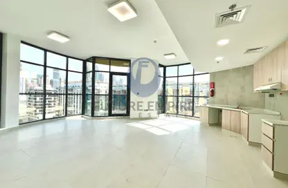 Apartment - 2 Bedrooms - 3 Bathrooms for rent in Jumeirah Garden City - Al Satwa - Dubai