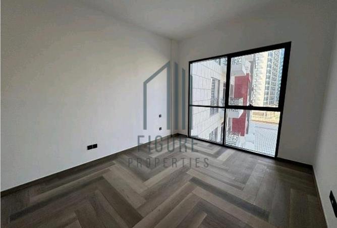 87870343 - Property Image 3