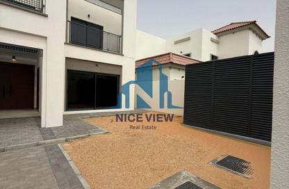 Apartment - 4 Bedrooms - 6 Bathrooms for rent in Fay Al Reeman II - Al Shamkha - Abu Dhabi