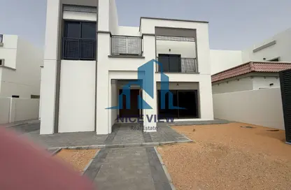 شقة - 4 غرف نوم - 5 حمامات للايجار في في الريمان 2 - الشامخة - أبوظبي